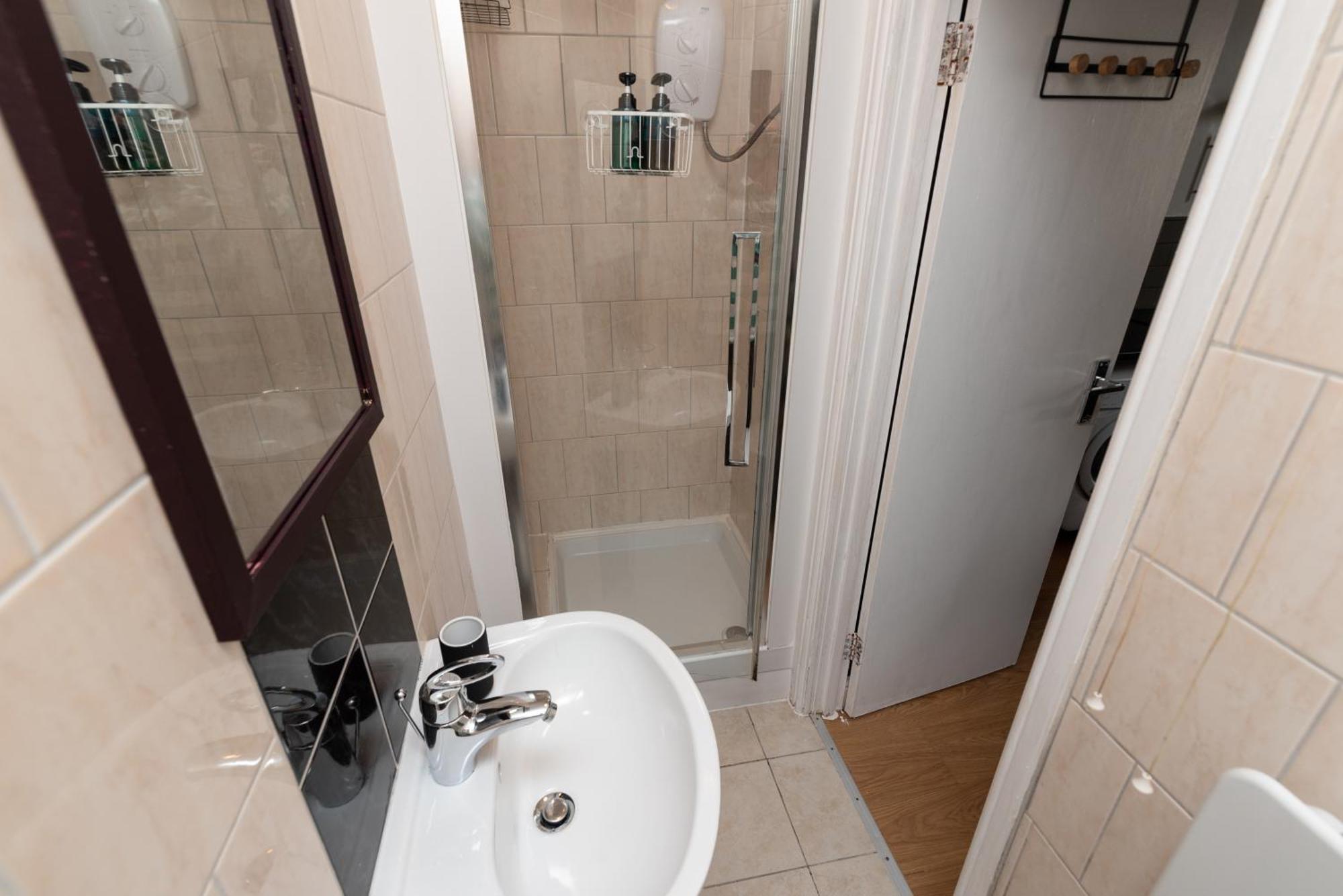 Cozy One Bedroom - Cardiff City Centre Apartment Exteriör bild